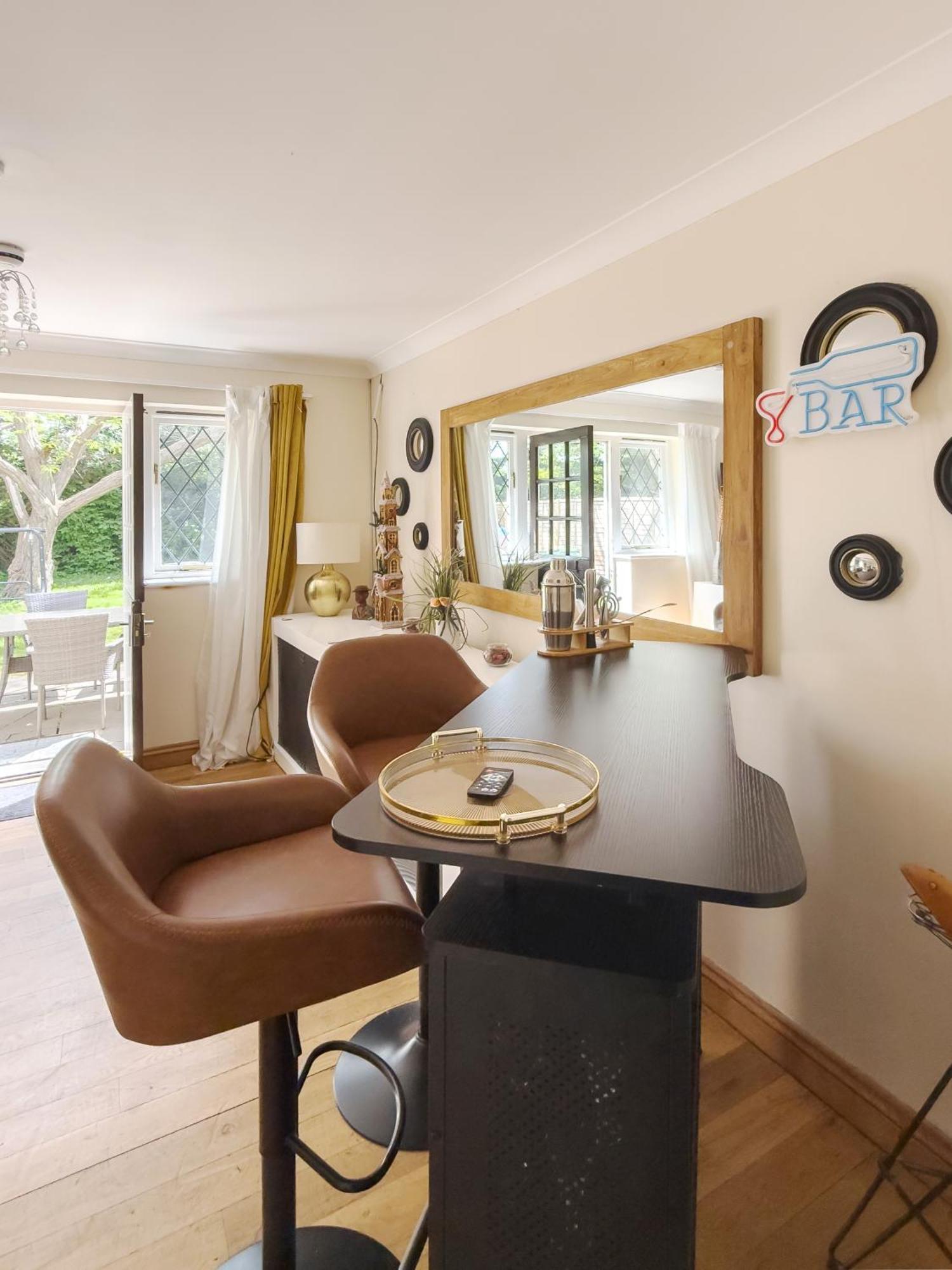Rural Lodge Stay In Windsor! Hot Tub! Sleeps 20 ブレー エクステリア 写真