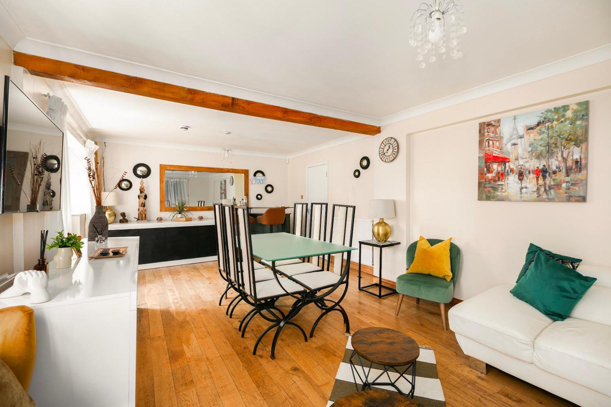 Rural Lodge Stay In Windsor! Hot Tub! Sleeps 20 ブレー エクステリア 写真