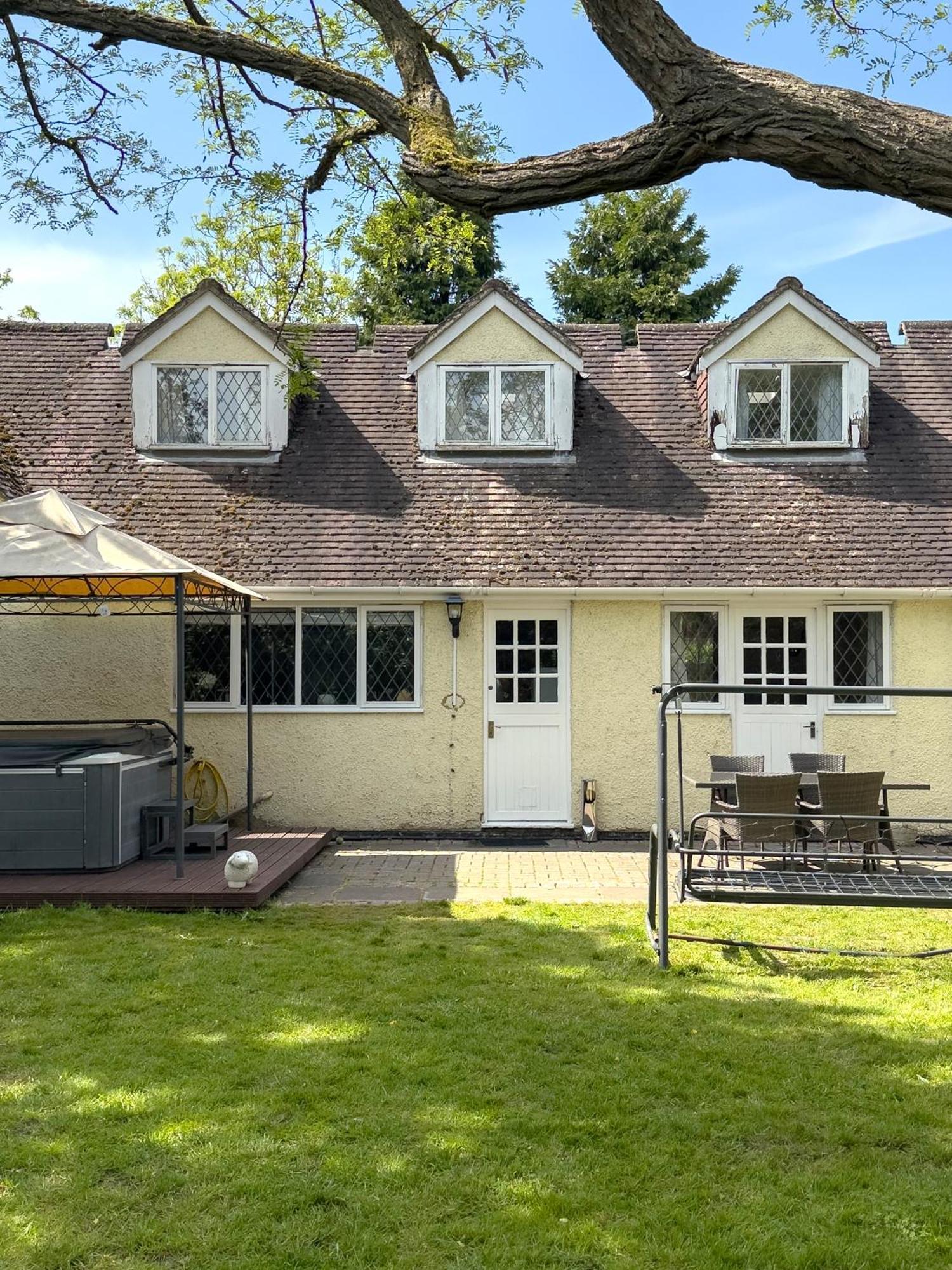 Rural Lodge Stay In Windsor! Hot Tub! Sleeps 20 ブレー エクステリア 写真