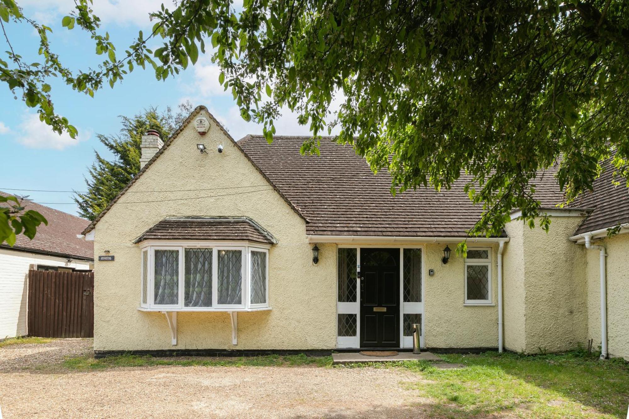 Rural Lodge Stay In Windsor! Hot Tub! Sleeps 20 ブレー エクステリア 写真